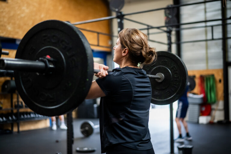 Ben je benieuwd of CrossFit iets voor jou is?

Op zaterdag 25 juli om 12:30 organiseren we een gratis introductie-workout. De perfecte manier om vrijblijvend kennis te maken met CrossFit.

Tijdens deze training maak je kennis met de basis van CrossFit. We leggen alles rustig uit, begeleiden je stap voor stap en zorgen ervoor dat je op je eigen niveau mee kunt doen. Ervaring is dus helemaal niet nodig.

Of je nu fitter wilt worden, sterker wilt worden of gewoon op zoek bent naar een manier van trainen die je volhoudt: dit is een mooie eerste stap.

📍 CrossFit Ede – Vallei (nieuwe locatie)
📅 Zaterdag 25 juli
🕧 12:30
💪 Gratis deelname

Aanmelden kan via de link in onze bio. Tot dan!